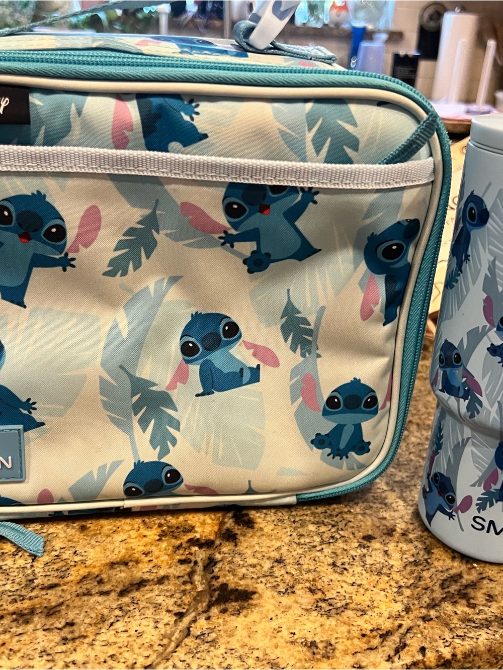 Simple modern Stitch Pattern Kids Lunch Bag and water bottle